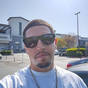 Meet your Posher, Adam